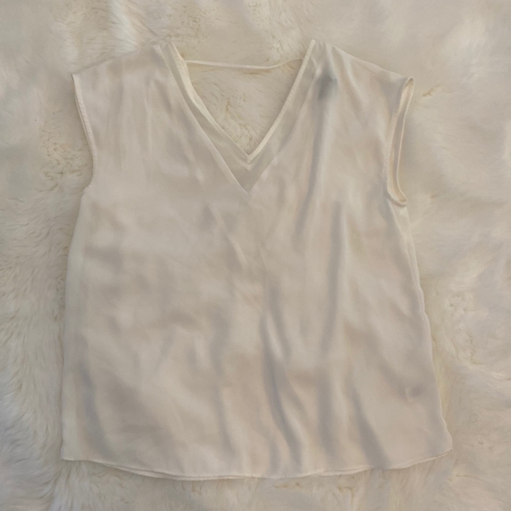 Express v neck